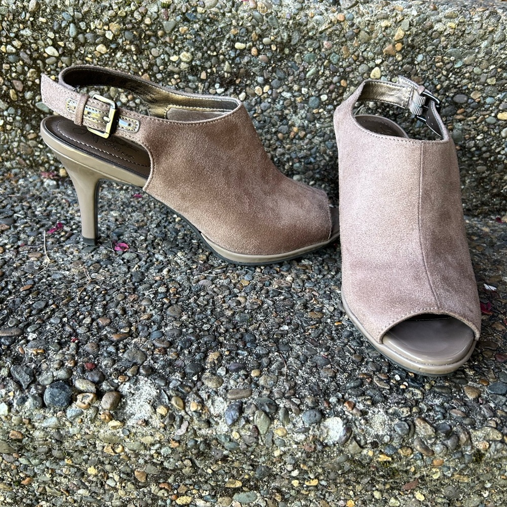 Life Stride Tan Heels Peep-Toe Ankle Booties